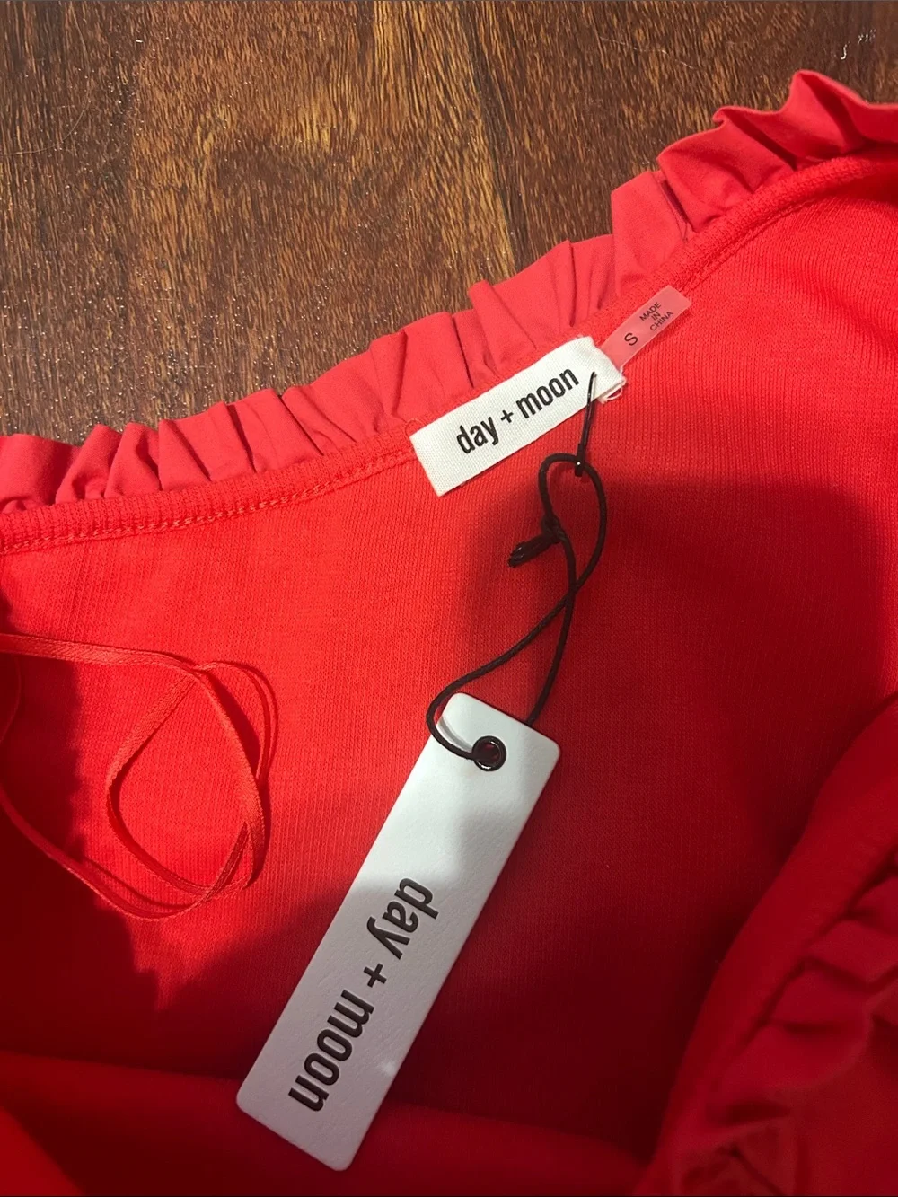 One-Shoulder Ruffle Bodysuit - Red - Picture 4 of 6